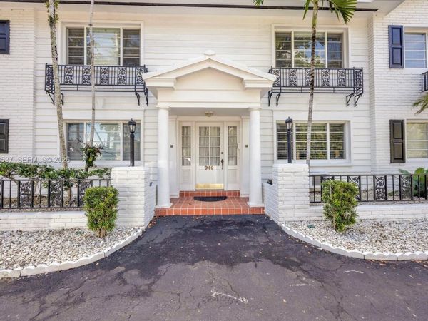 940 Sevilla Ave , Unit 206, Coral Gables, FL 33134