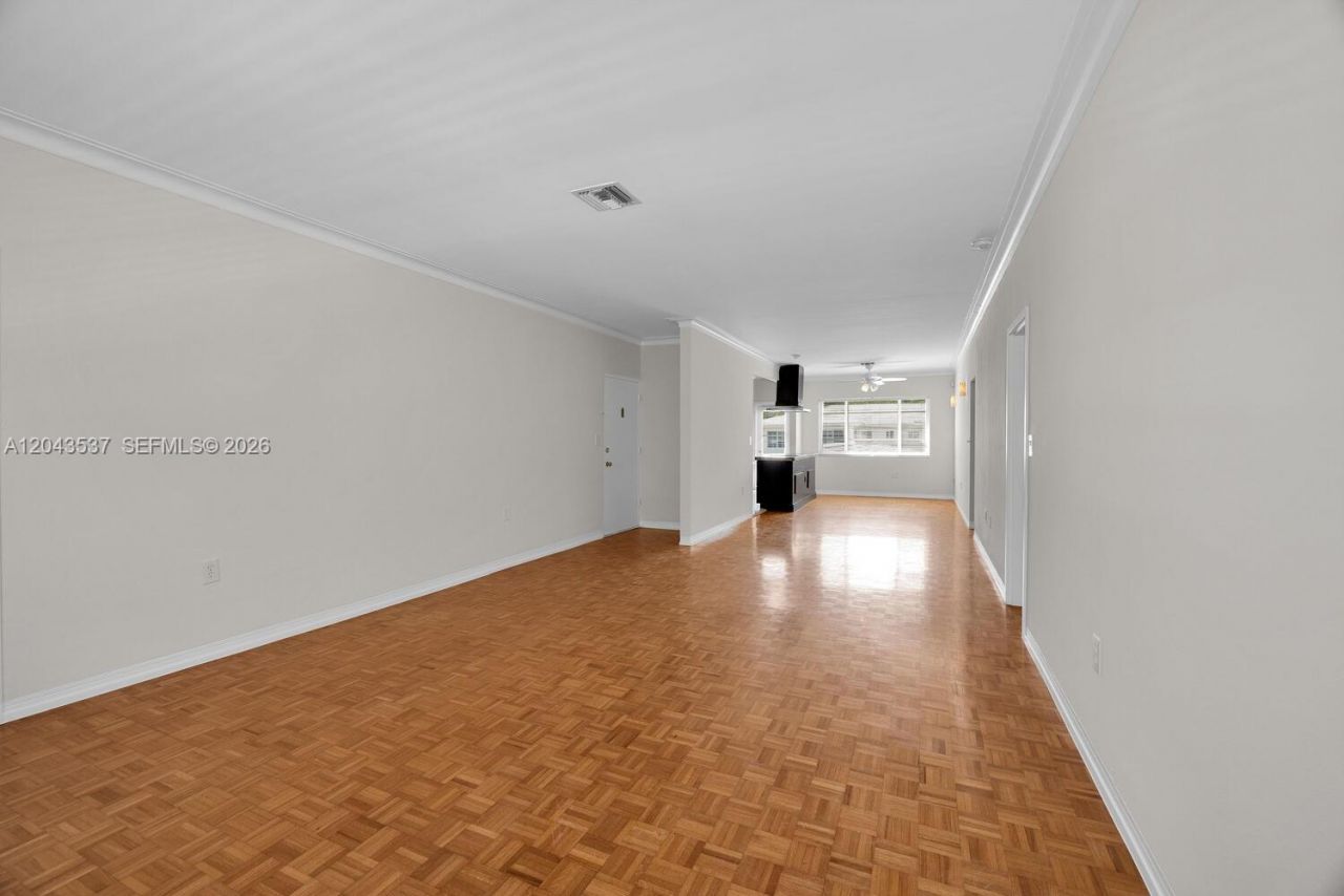 940 Sevilla Ave , Unit 206, Coral Gables, FL 33134 Photo