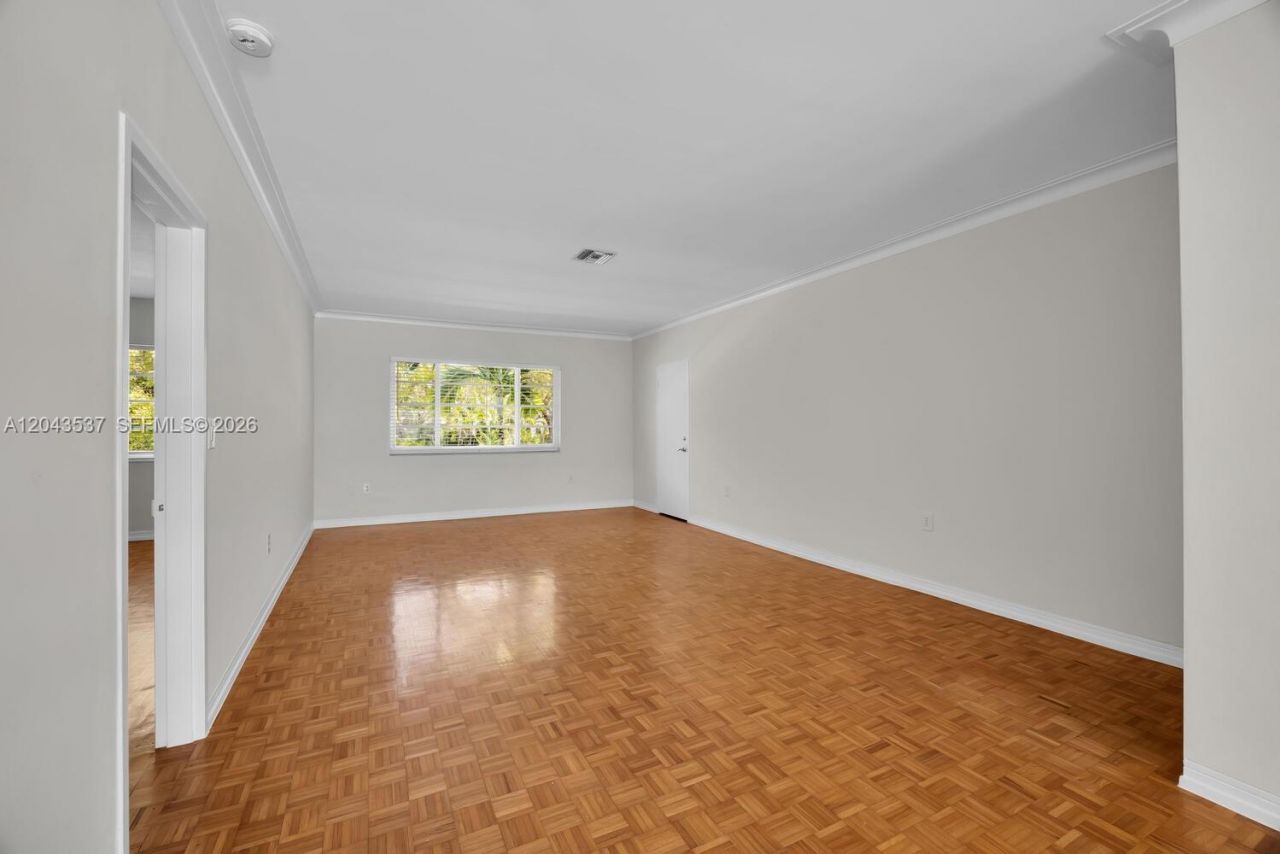 940 Sevilla Ave , Unit 206, Coral Gables, FL 33134 Photo