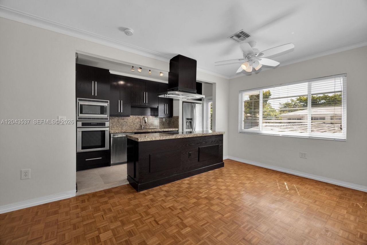 940 Sevilla Ave , Unit 206, Coral Gables, FL 33134 Photo