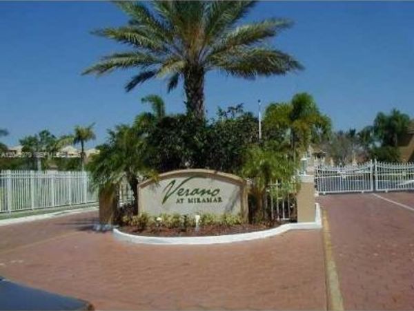 2271 SW 80th Ter, Unit 2271, Miramar, FL 33025