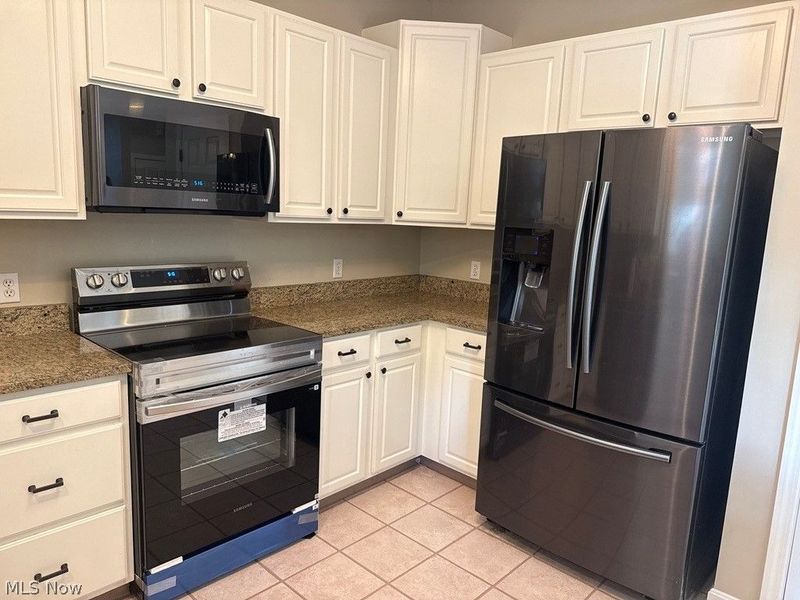 2374 Glenwood Lane, Avon, OH 44011 Photo 15