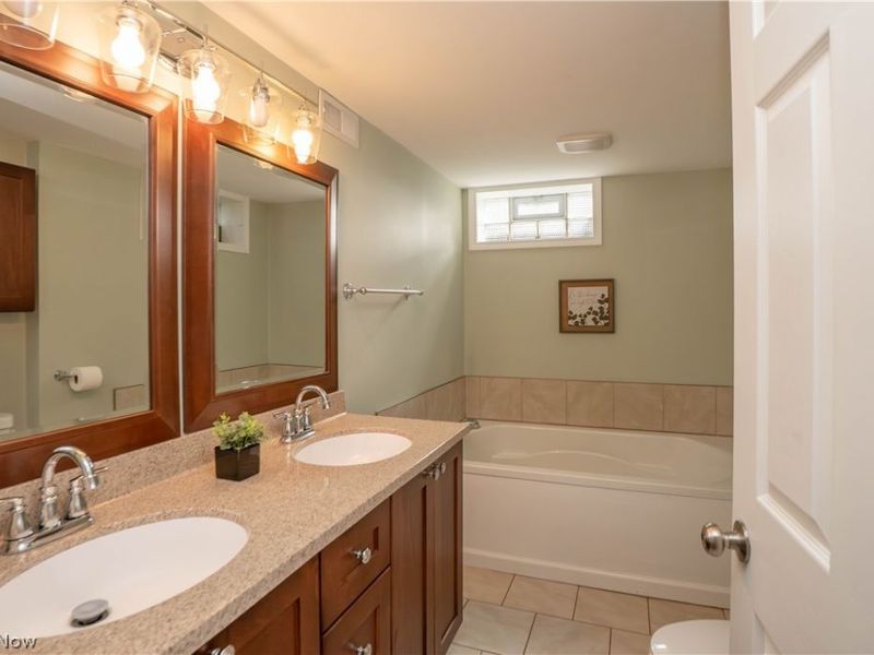3920 Ashwood Street NW, Canton, OH 44708 Photo 29