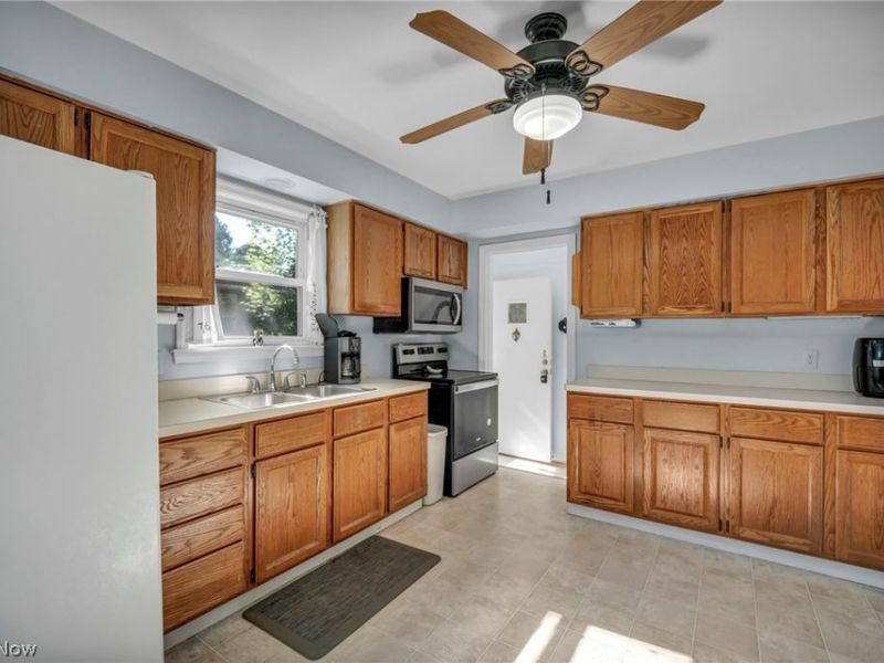 8375 Nowlen Street, Mentor, OH 44060 Photo 17
