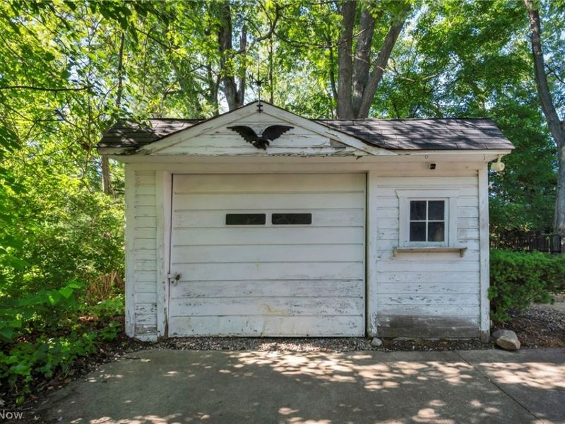8375 Nowlen Street, Mentor, OH 44060 Photo 6