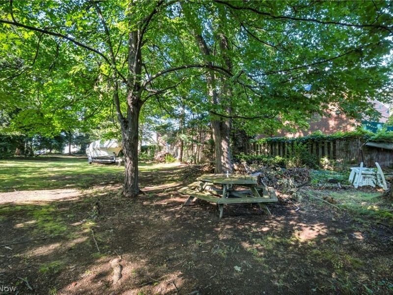 8375 Nowlen Street, Mentor, OH 44060 Photo 9