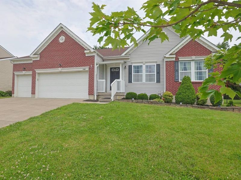 7307 Hunters Ridge Lane, Cincinnati, OH 45248 Photo 1