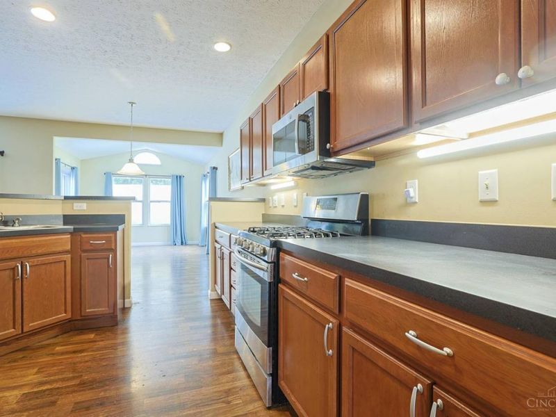 7307 Hunters Ridge Lane, Cincinnati, OH 45248 Photo 12