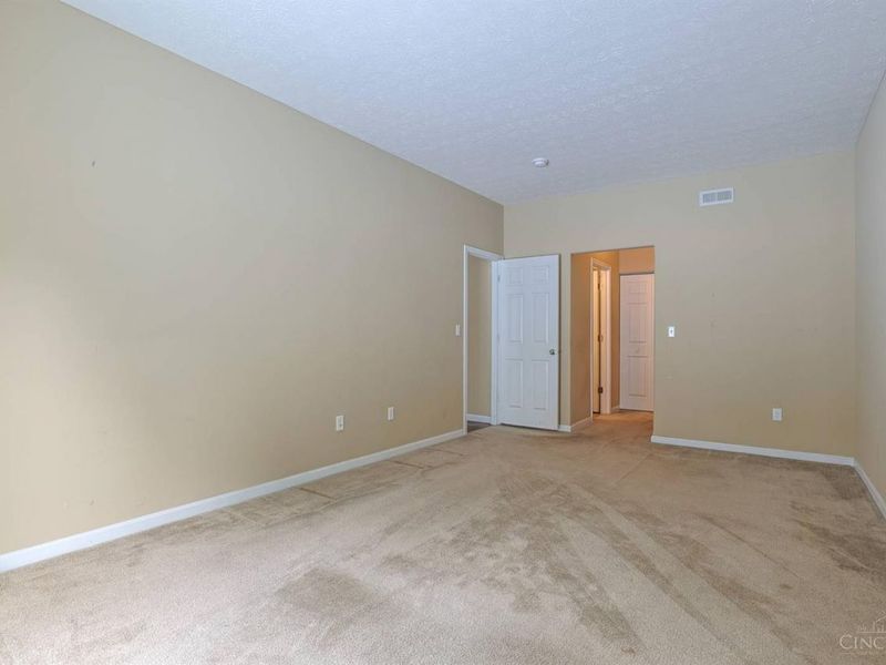 7307 Hunters Ridge Lane, Cincinnati, OH 45248 Photo 18
