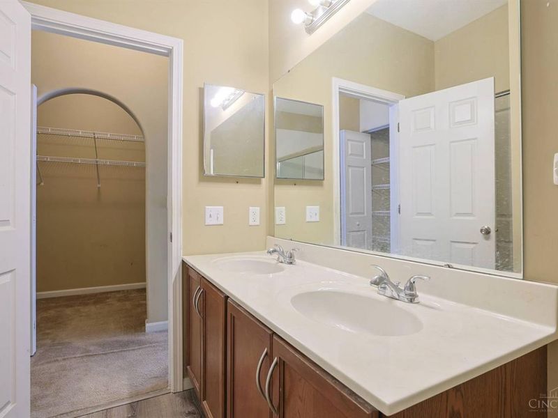 7307 Hunters Ridge Lane, Cincinnati, OH 45248 Photo 22