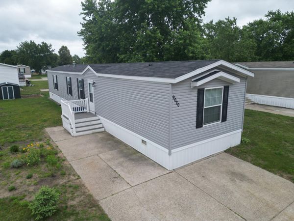 9020 4 Winds Lane W, West Olive, MI 49460