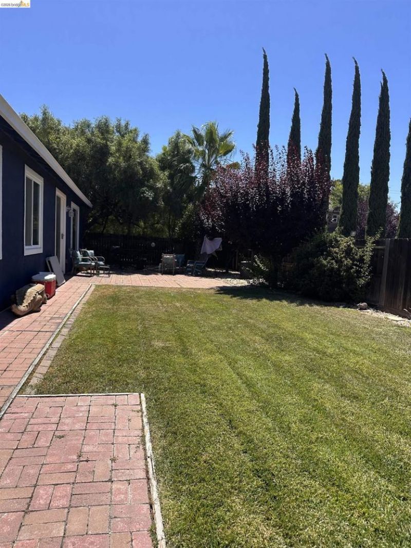 229 Millbrook Dr, Pittsburg, CA 94565 Main Photo