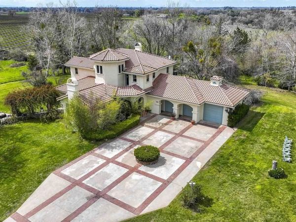 24943 N McIntire, Clements, CA 95227