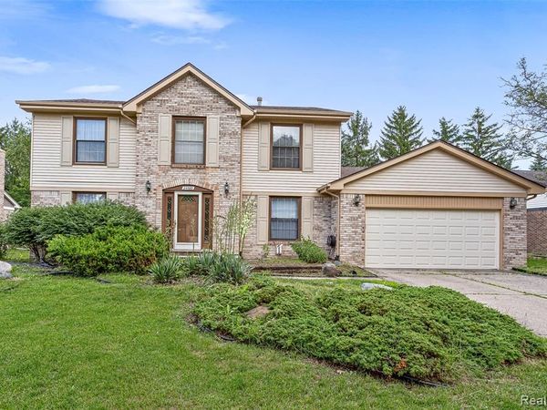 24982 Portsmouth Avenue, Novi, MI 48374