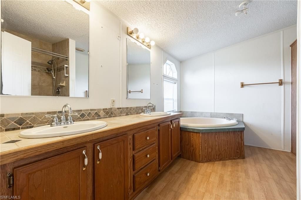 10550 Sharon Dr , North Fort Myers, FL 33917 Photo