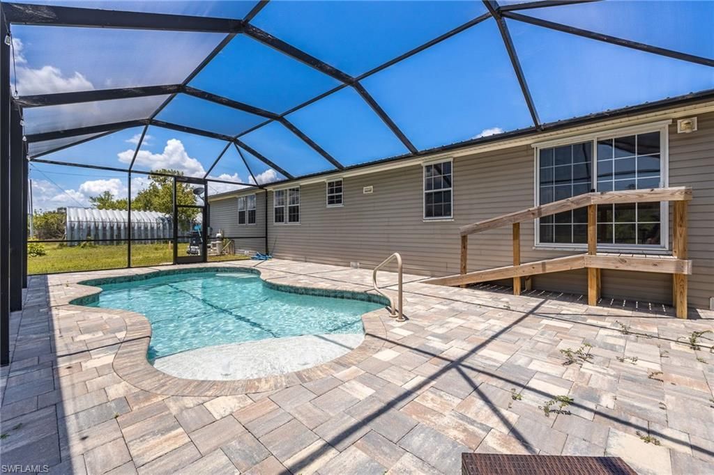 10550 Sharon Dr , North Fort Myers, FL 33917 Photo