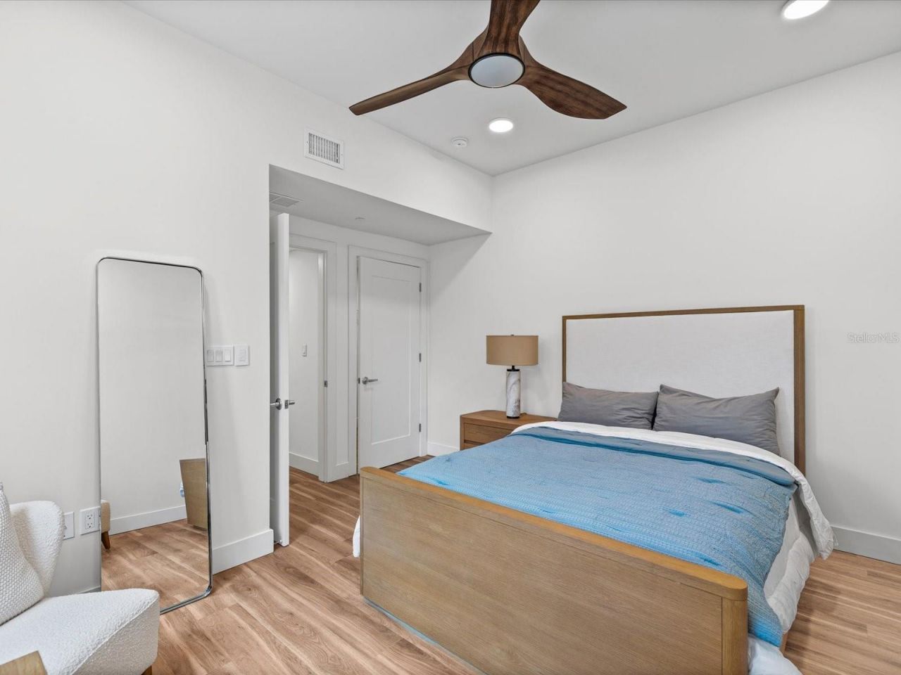 868 N Osceola Avenue, Clearwater, FL 33755 Photo