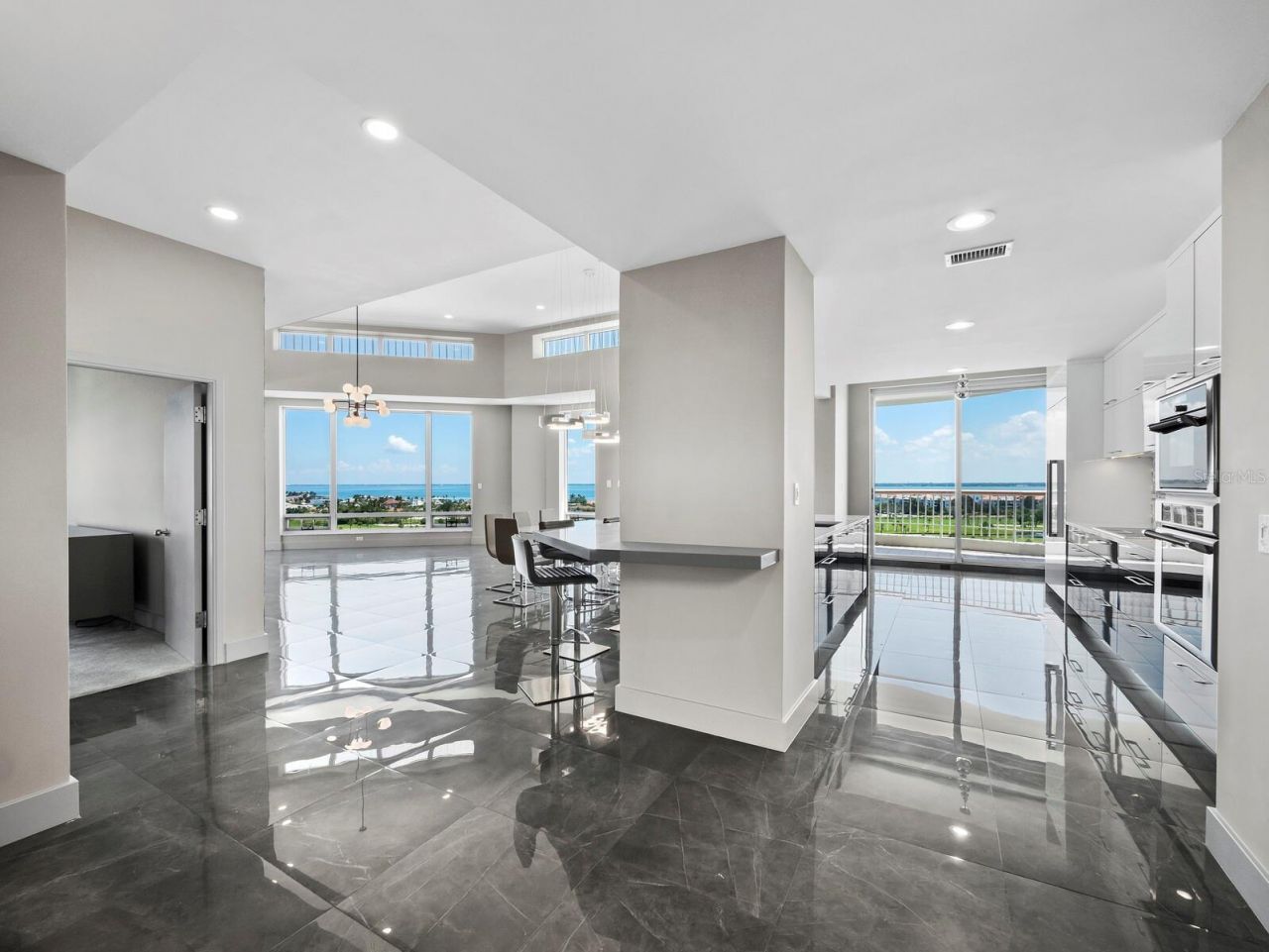 455 Longboat Club Road, Unit PH8, Longboat Key, FL 34228 Photo