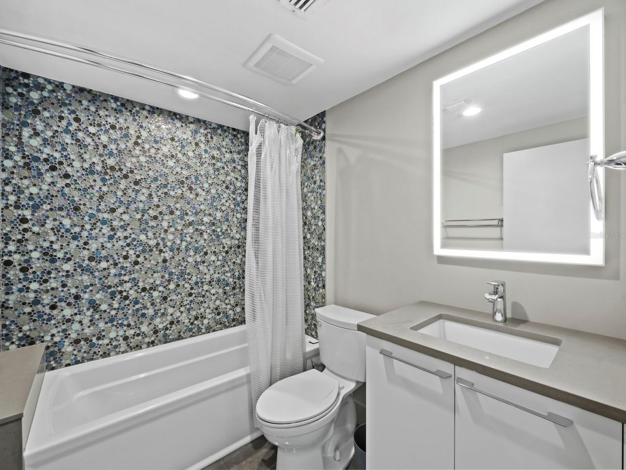 455 Longboat Club Road, Unit PH8, Longboat Key, FL 34228 Photo