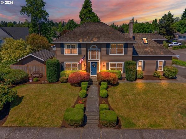 684 NE GOLDIE DR, Hillsboro, OR 97124