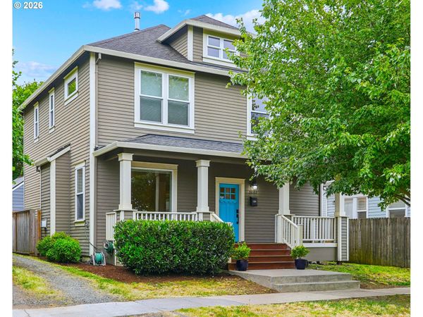 3262 NE ROSA PARKS WAY, Portland, OR 97211