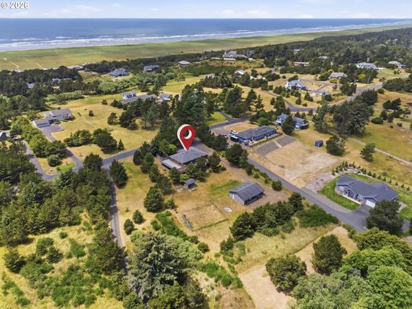 89989 MANION DR, Warrenton, OR 97146