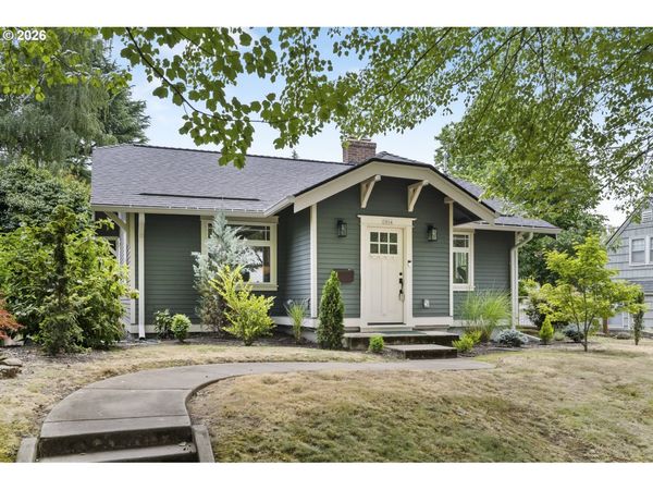 3804 SE CARLTON ST, Portland, OR 97202