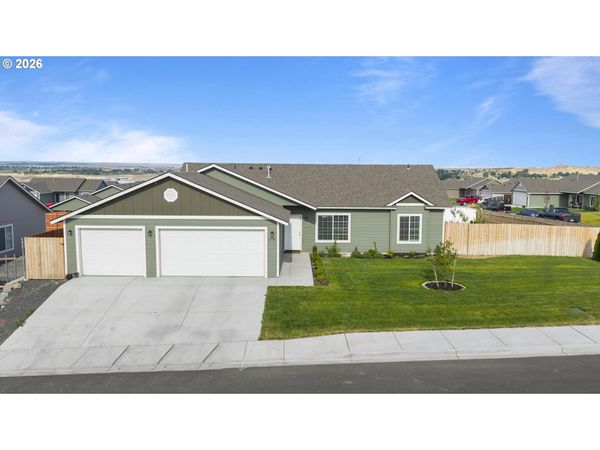 2931 CURLEW ST, Umatilla, OR 97882