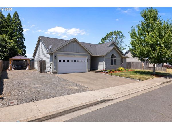 680 ANDRIAN DR, Molalla, OR 97038