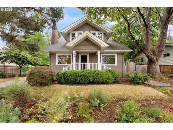 700 SE 61ST AVE, Portland, OR 97215