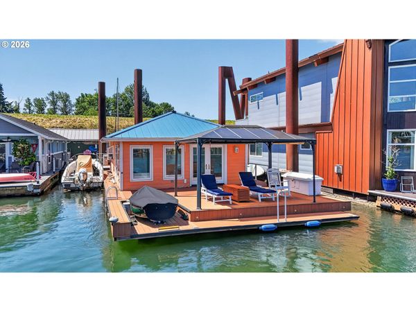 531 N Bridgeton RD, Unit 2, Portland, OR 97217