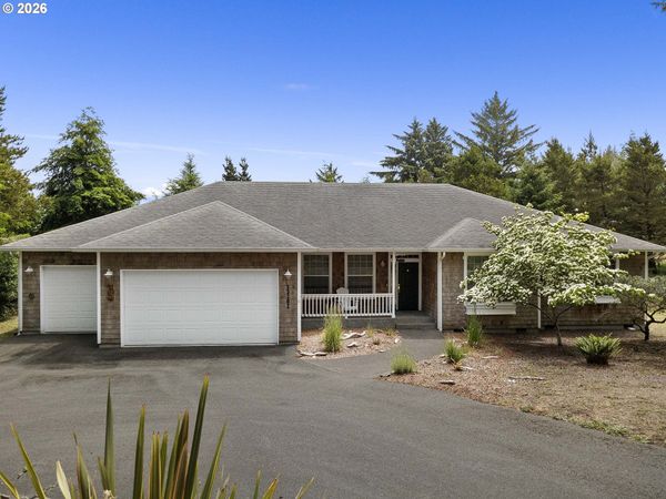 33302 NEACOXIE LN, Warrenton, OR 97146