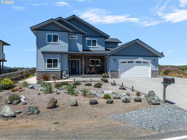 30516 OLD COAST RD, Gold Beach, OR 97444