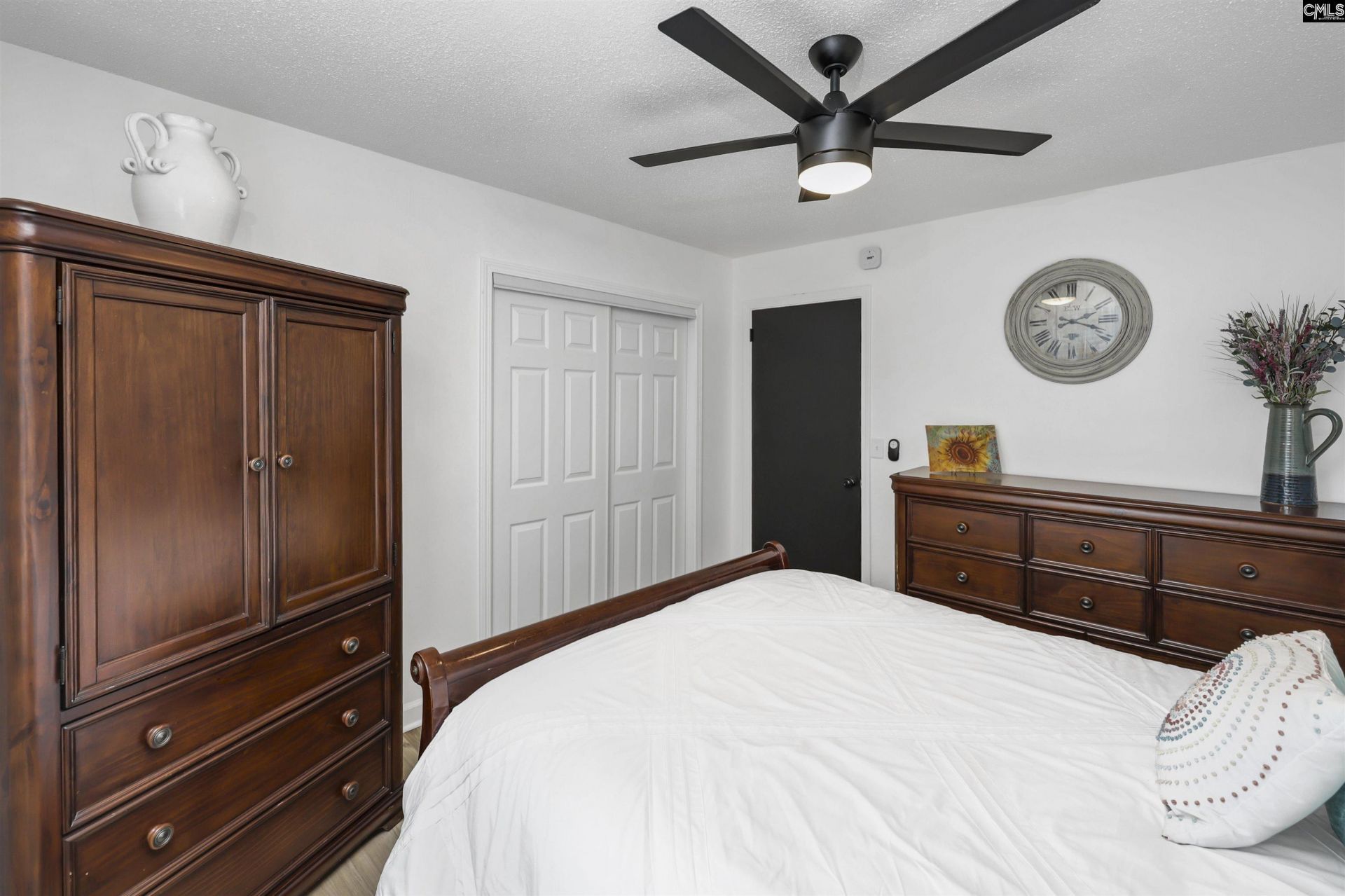 7827 Pinelake Road  Photo 24