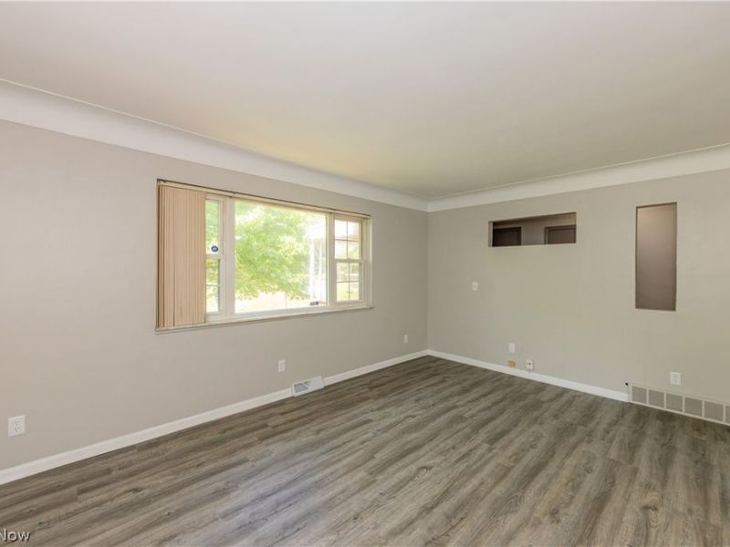 4685 Birchwood Road, Garfield Heights, OH 44125 Photo 5