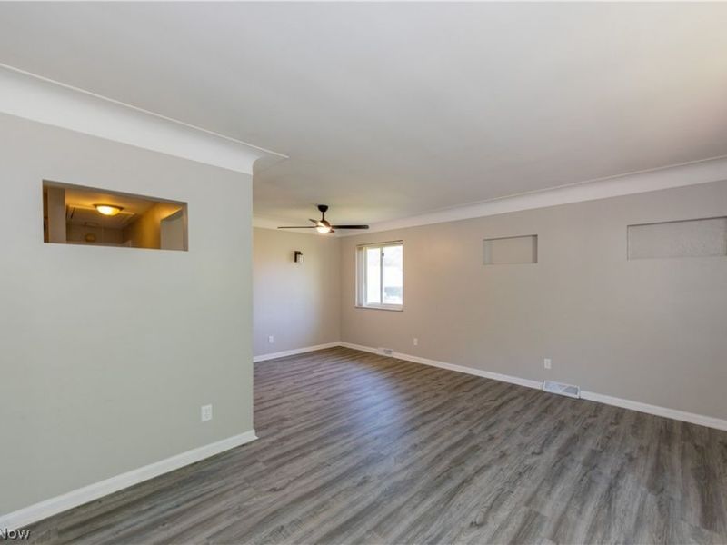 4685 Birchwood Road, Garfield Heights, OH 44125 Photo 7