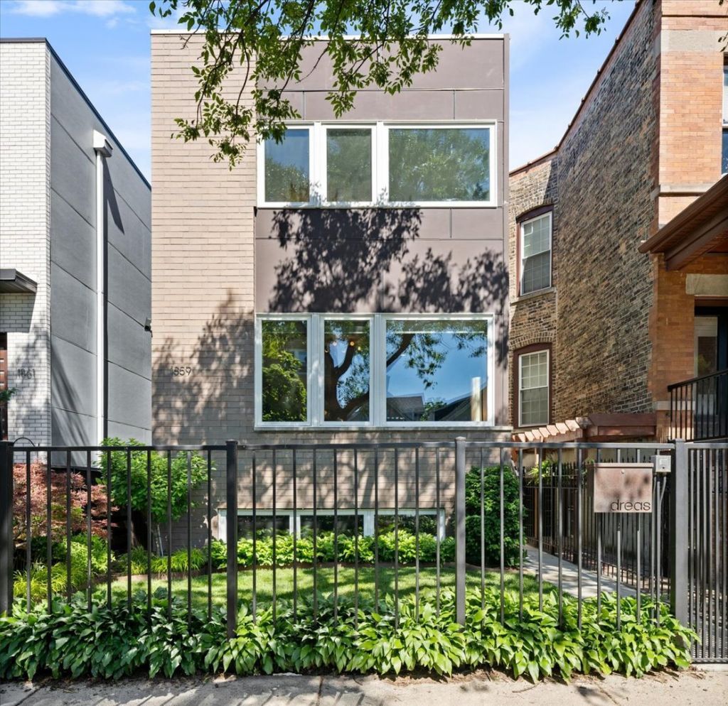 1859 N Albany Avenue, Chicago, IL 60647 Main Photo