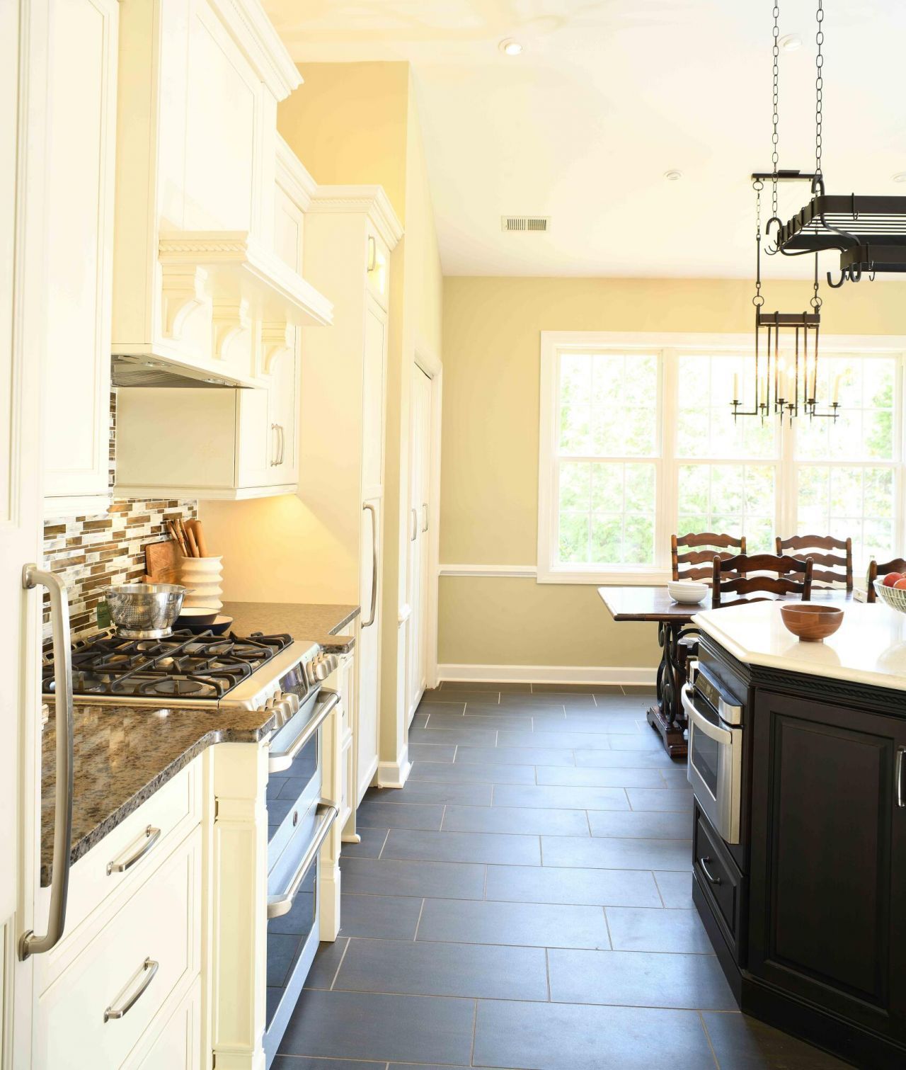 2605 Coral Vine Court Photo 9