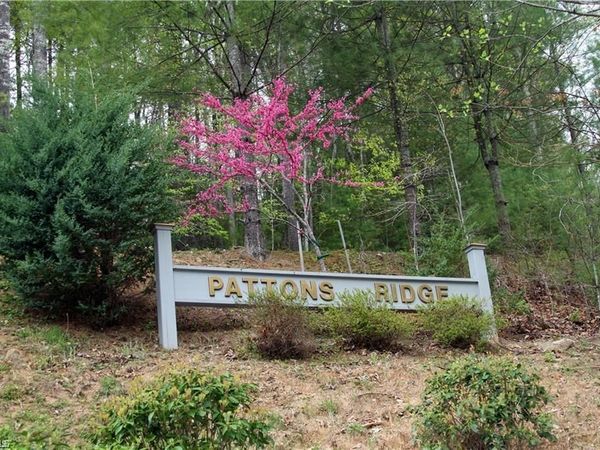 6 Laurel Road , Purlear, NC 28665