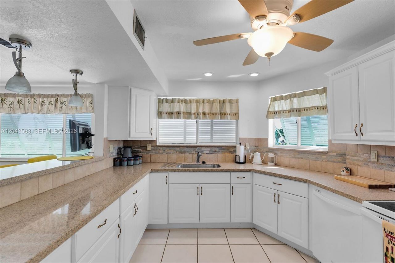 19 Park Drive , Key Largo, FL 33037 Photo