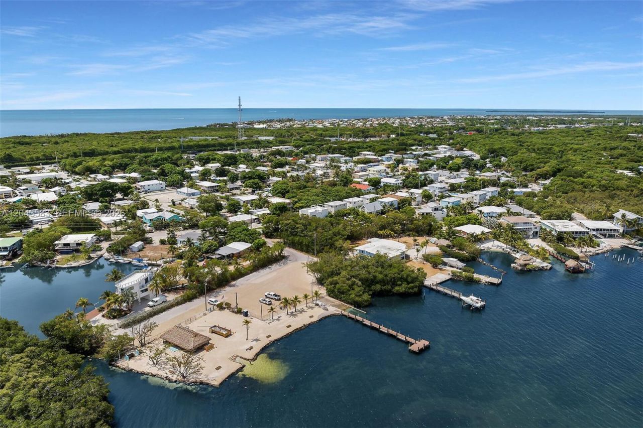 19 Park Drive , Key Largo, FL 33037 Photo