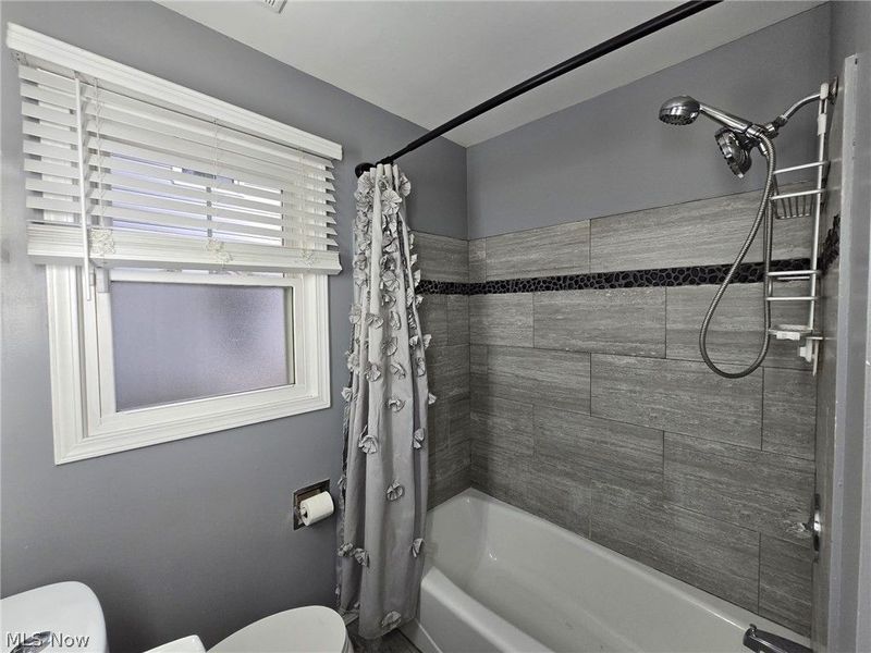 1853 Evergreen Avenue, Akron, OH 44301 Photo 19