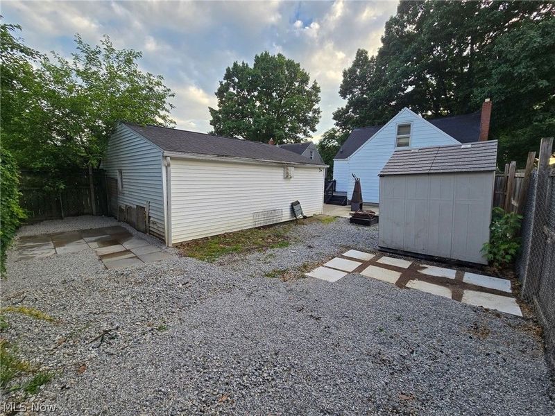 1853 Evergreen Avenue, Akron, OH 44301 Photo 32