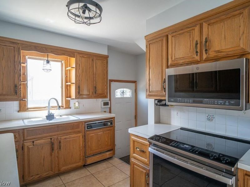 1853 Evergreen Avenue, Akron, OH 44301 Photo 6