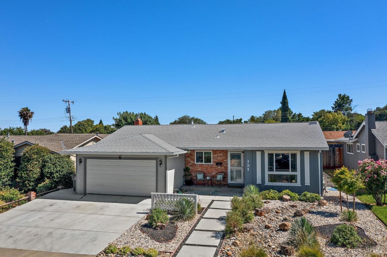131 Manzanita Drive, Vacaville, CA 95688 Main Photo
