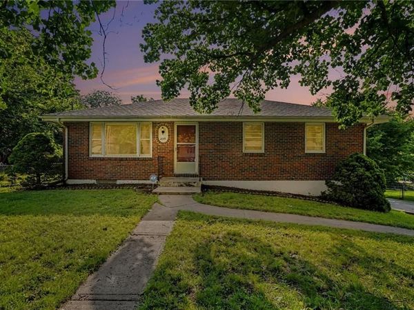 235 N Eugene Field Road, Claycomo, MO 64119