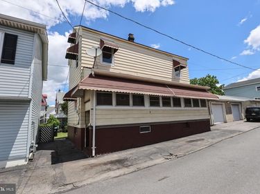 9 HEMLOCK STREET, WEST HAZLETON, PA 18202