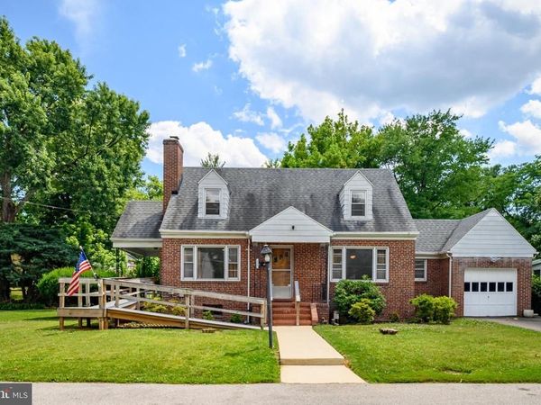 211 HILLENDALE AVENUE, BALTIMORE, MD 21227