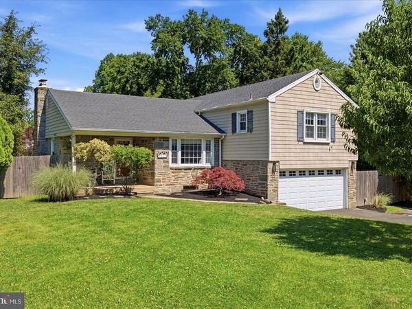 923 SUNSET DRIVE, BLUE BELL, PA 19422