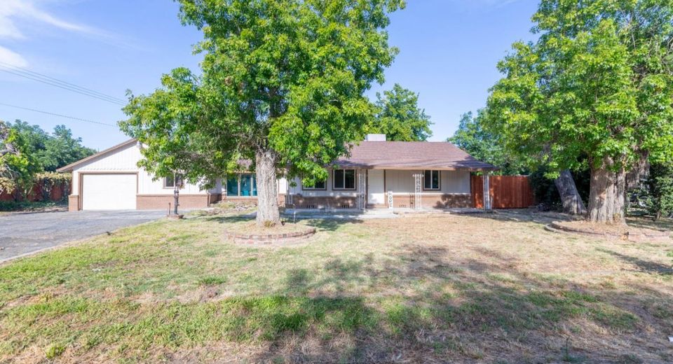 6313 Ring Dr, Sacramento, CA 95824 Photo